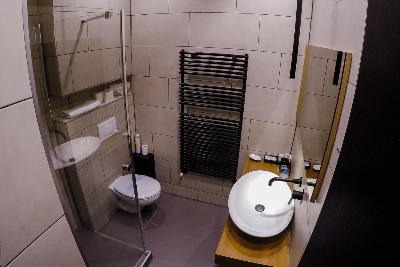 Sohaz Panzio Es Apartmanhaz Solnoca Exterior foto